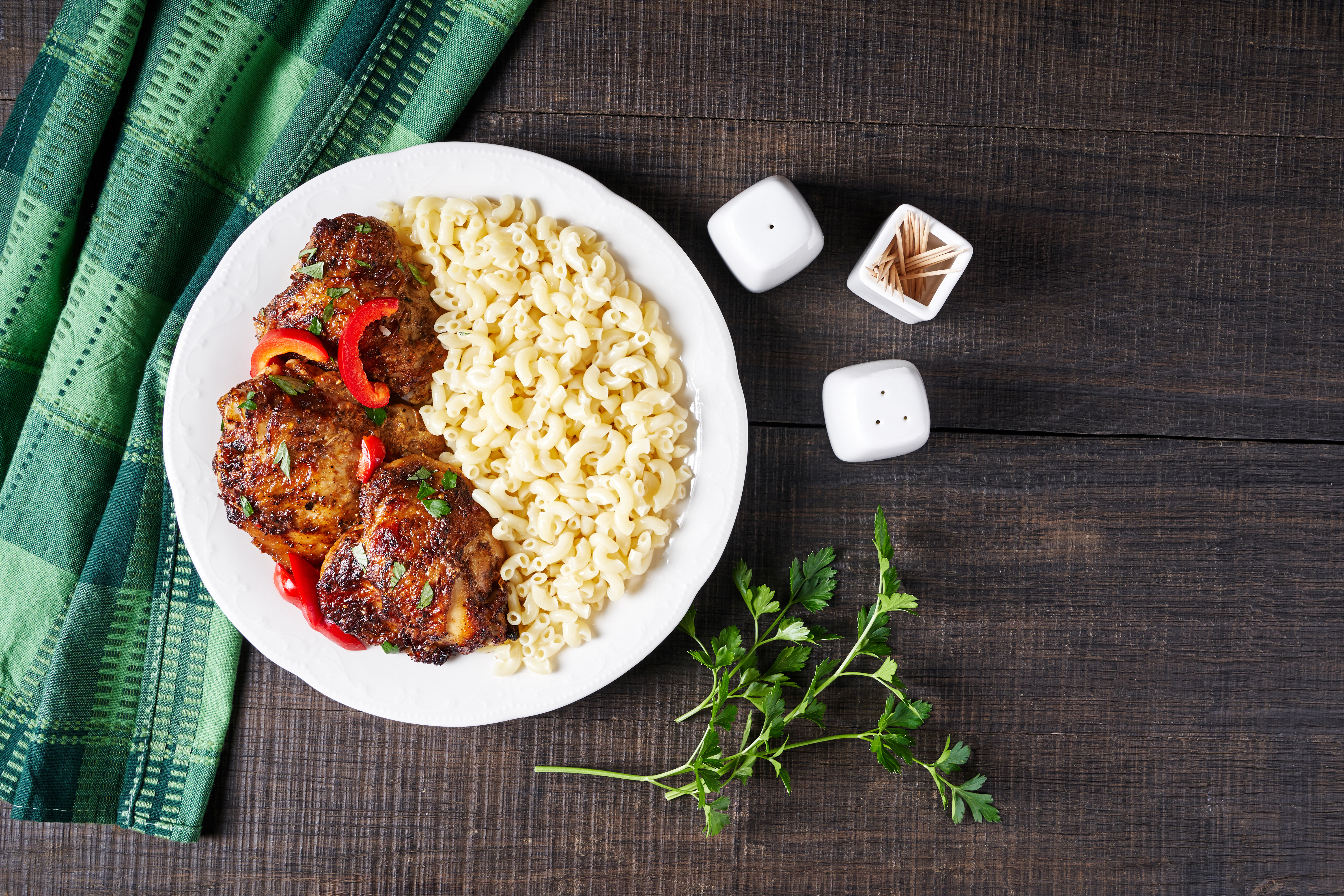 Zesty chicken thighs with pasta