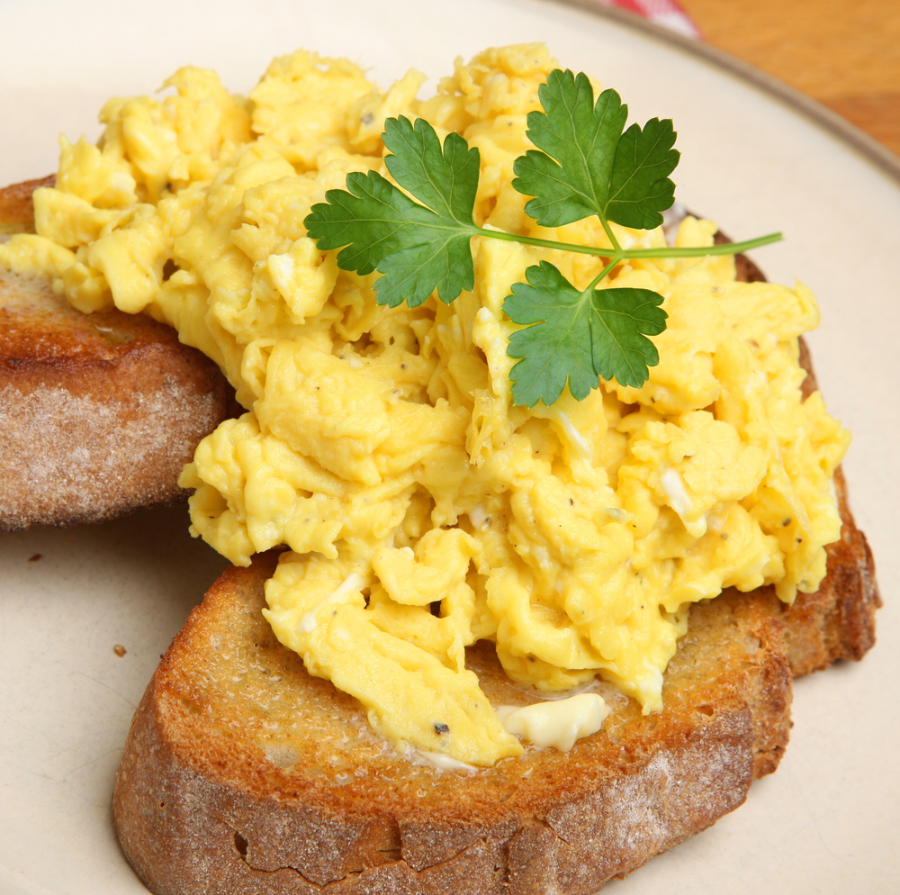 Spicy scrambled eggs