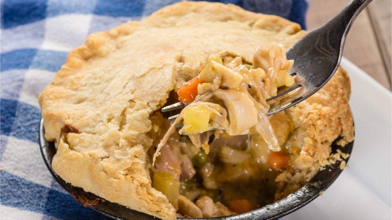 Turkey and leek pie