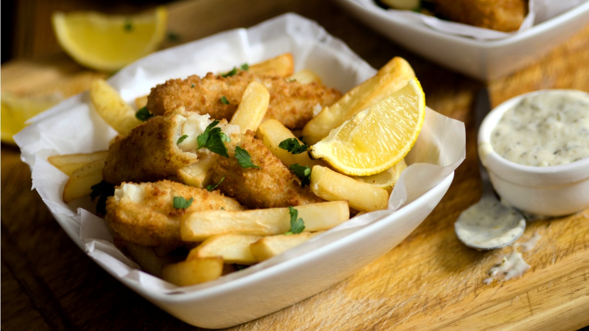 Fish goujons with potato wedges