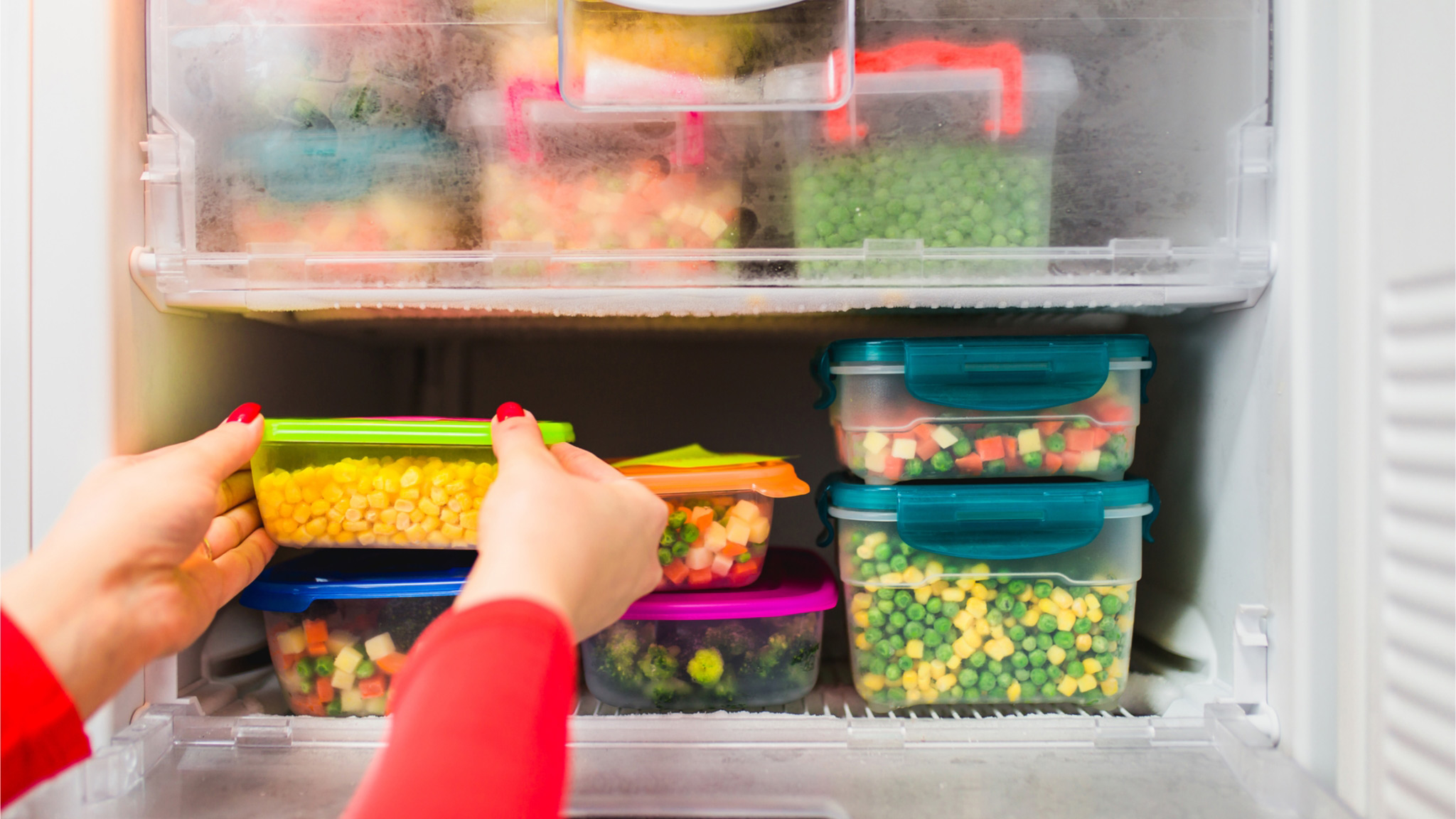 Best way to keep store things frozen in a cooler